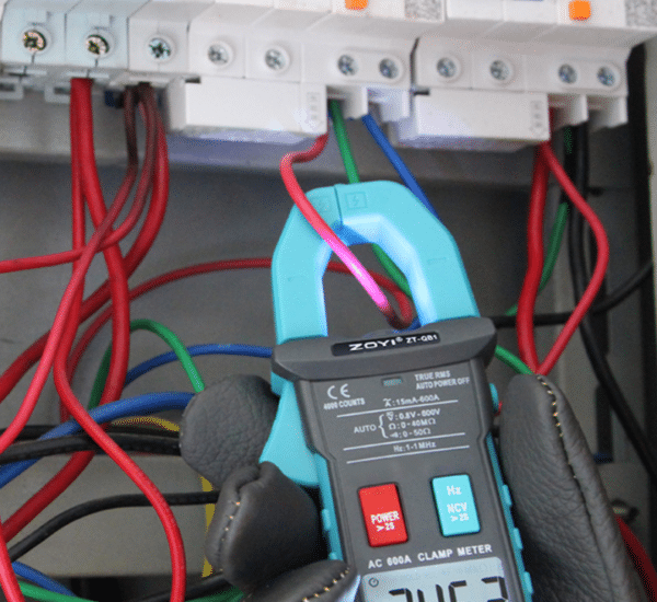 Clamp meter ZOYI ZT-QB1 with extremely simple panel